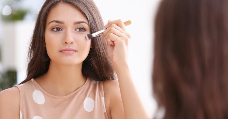 #BeautyBasics: All The Tips, Tricks &amp; Hacks You Need To Know To Apply Foundation The Right Way