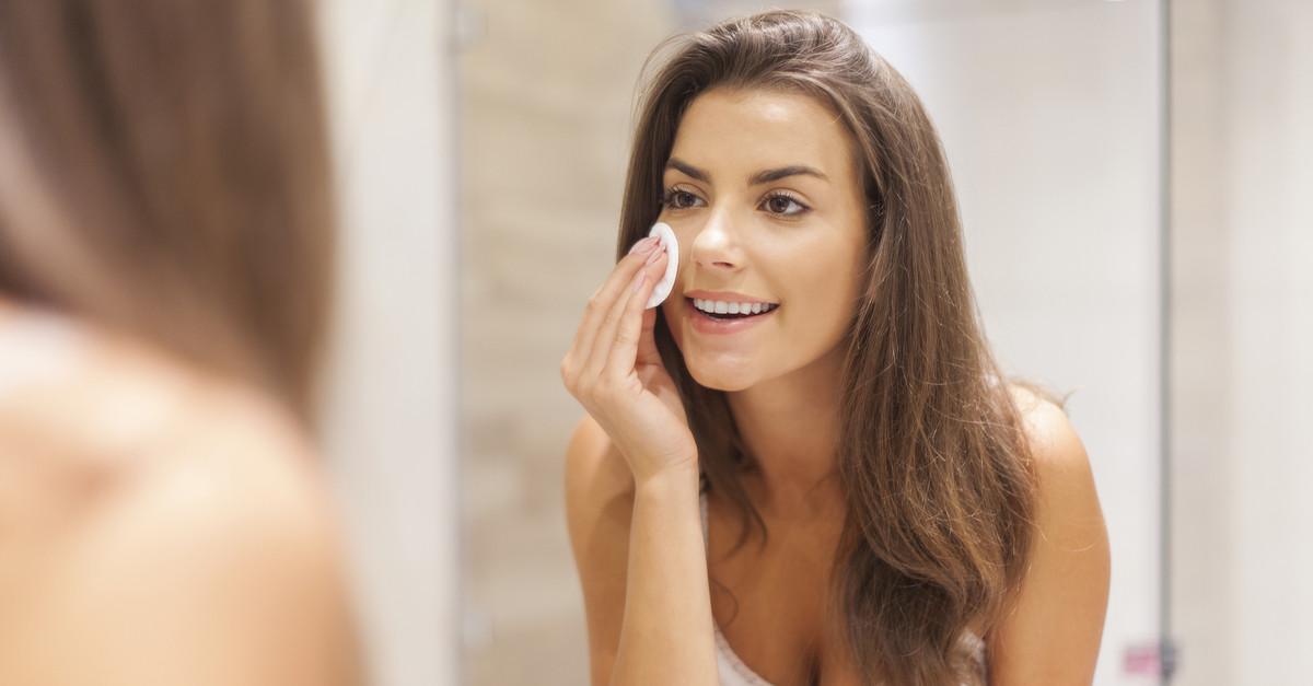 The Simplest Ways To Deal With Acne, Oiliness &amp; Other Skin Woes!