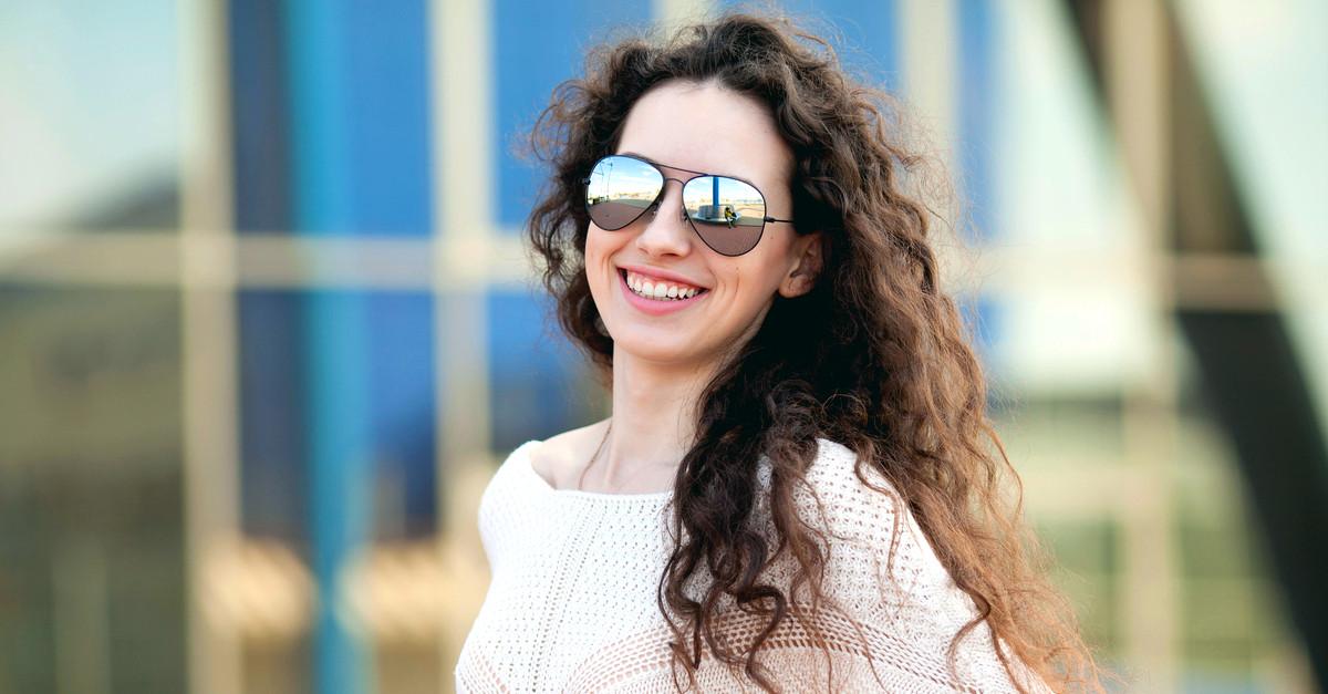 5 Struggles You&#8217;ll Totally Get If Your Hair Is Frizzy!