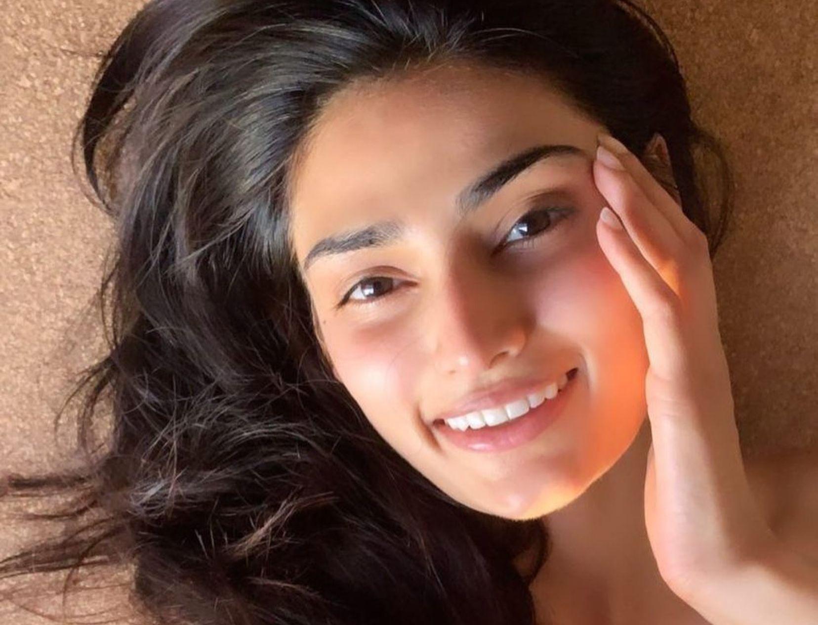 Get Glowing Like Athiya Shetty With Her 3-Ingredient Mask