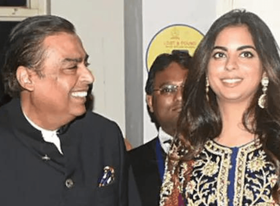 This Video Of Mukesh &amp; Isha Ambani Perfectly Captures Their Father-Daughter Bond