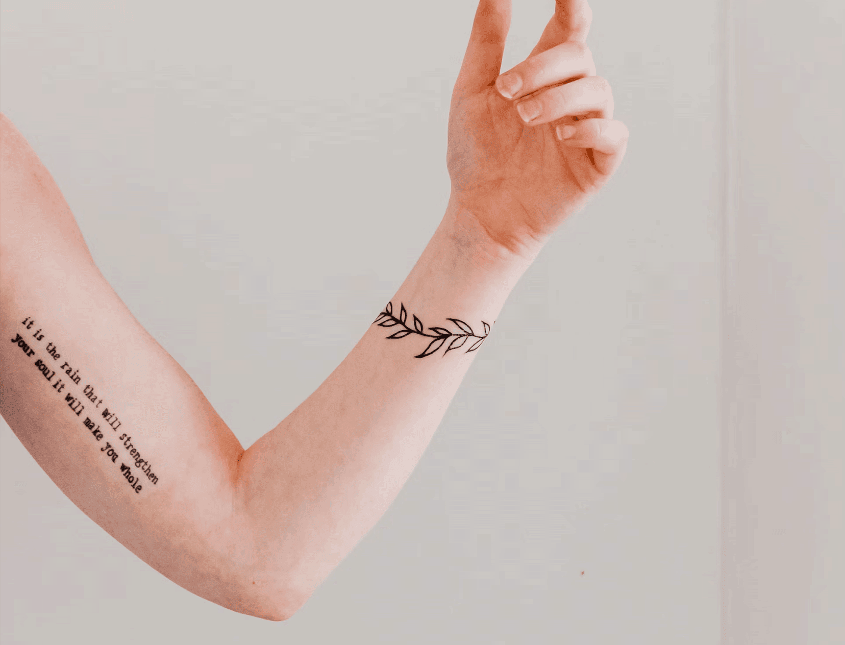 10 Minimalistic Tattoo Ideas For Women Who Love Small &amp; Subtle Things In Life