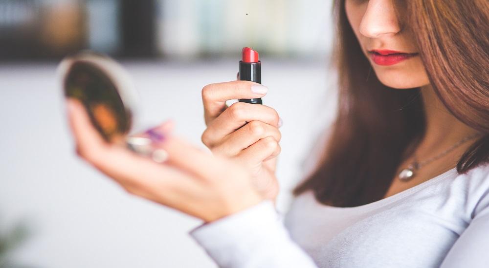 10 Best Orange Lipstick Shades That You Should Definitely Go For!