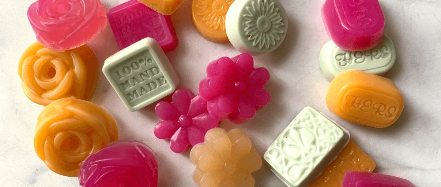 DIY Soaps: Step-By-Step Guide On How To Make Soaps At Home!