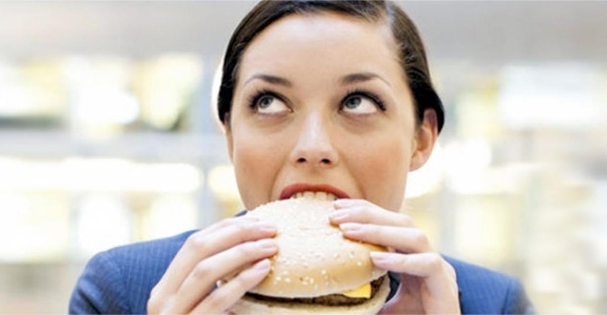 Not Feeling Hungry? THIS Is Why Your *Sudden* Loss Of Appetite Should Be Taken More Seriously