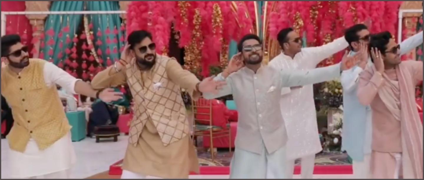 This Groom Squad Sang &amp; Danced Along The Dhol &amp; Every 90s Girl Will Fall In Love!