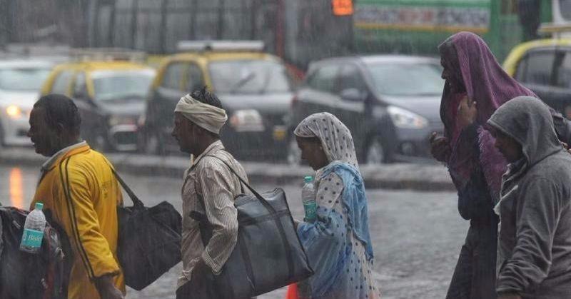 Your Guide To Staying Safe In Mumbai During Cyclone Ockhi