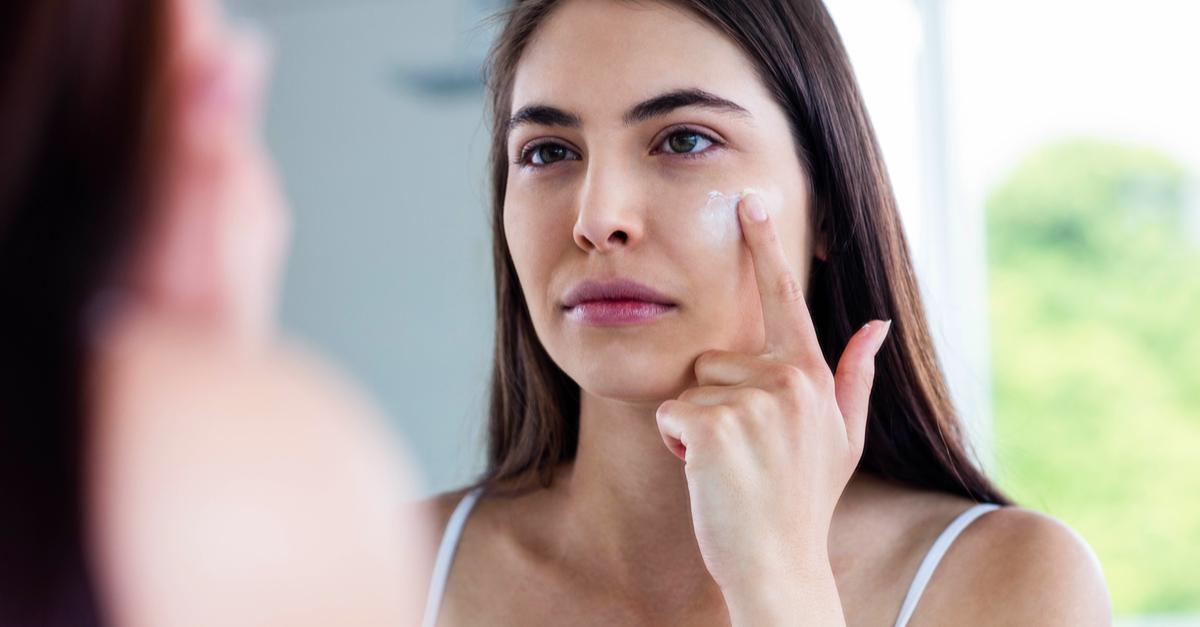 Benzoyl Peroxide vs. Salicylic Acid: Which One Is Better For You?