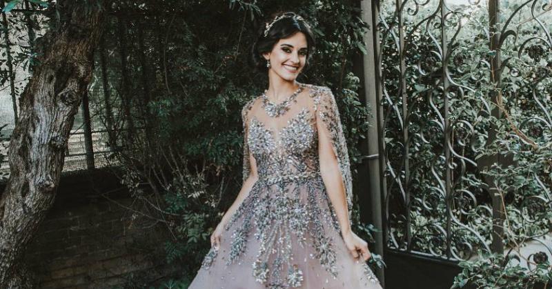 We Thought This Bride&#8217;s Gown Was Gorgeous But Then We Got A Glimpse Of Her Back And&#8230;