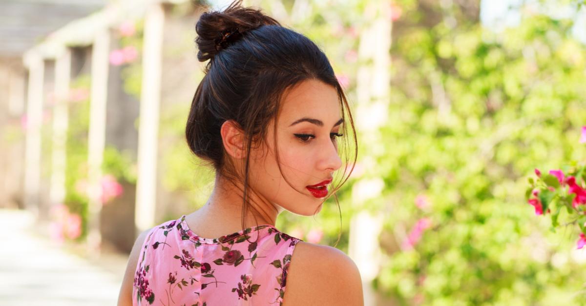 10 Pretty &amp; Simple Bun Hairstyles That Never Go Out Of Style!
