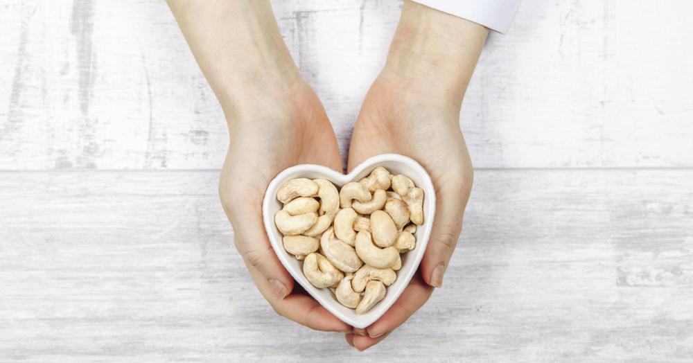 #GoingNuts: These Beauty &amp; Health Benefits Will Have You Reaching For Cashews