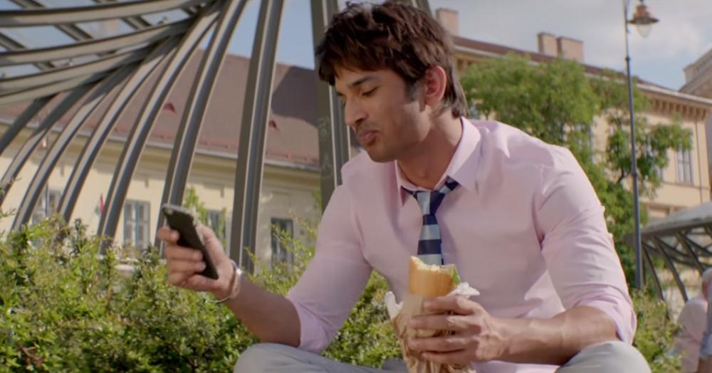 10 Perks Of Having A Boyfriend Who *Actually* Loves Texting!