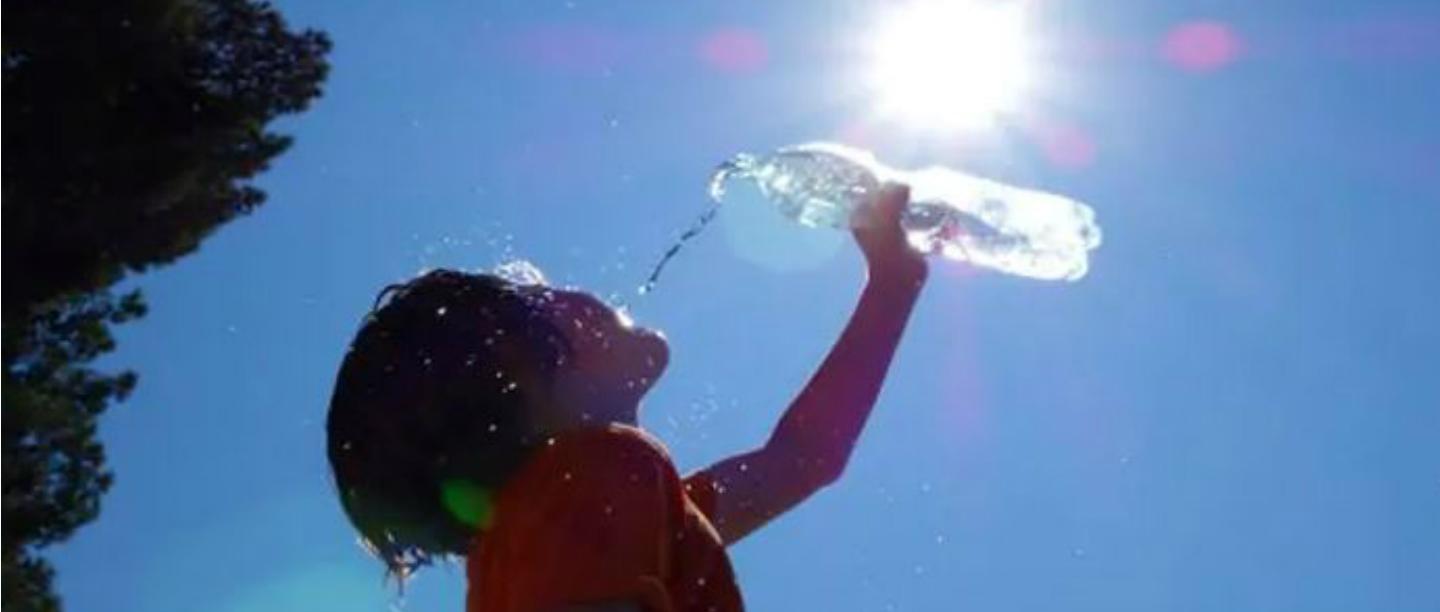 Heat Wave In India Is Claiming Lives, So Here&#8217;s How You Can Stay Safe This Summer
