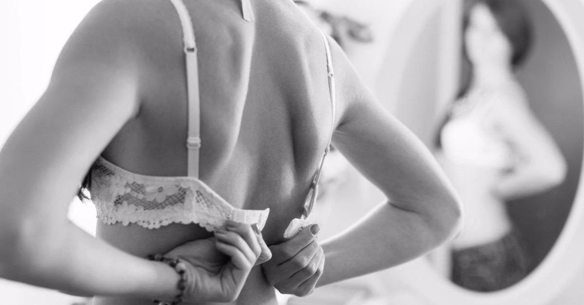 You’ve Probably Been Putting On Your Bra All Wrong&#8230; Here’s How!