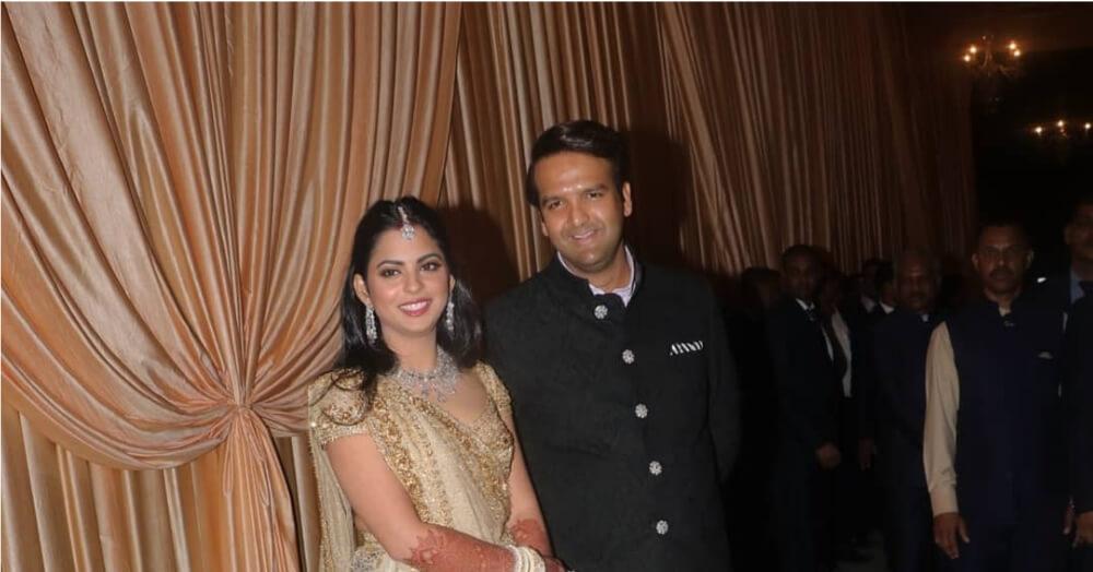 The First Look Of Isha Ambani &amp; Anand Piramal As A Married Couple Is Out!