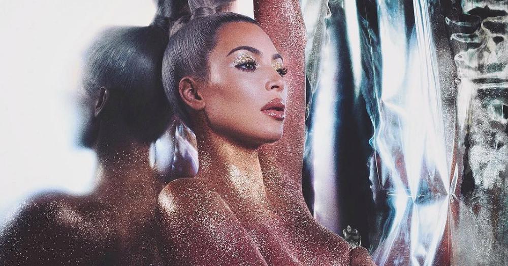 You NEED Kim’s New Metallic KKW Beauty Lip Kit For A *Stunning* NYE Party Look!