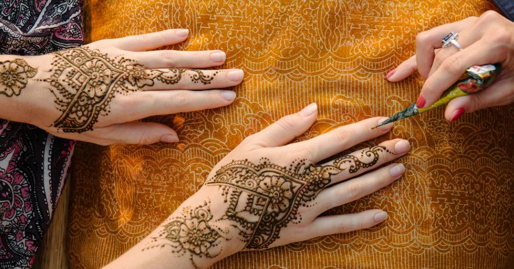 Clean Slate: Here&#8217;s How You Can Remove Residual Mehendi, QUICKLY!