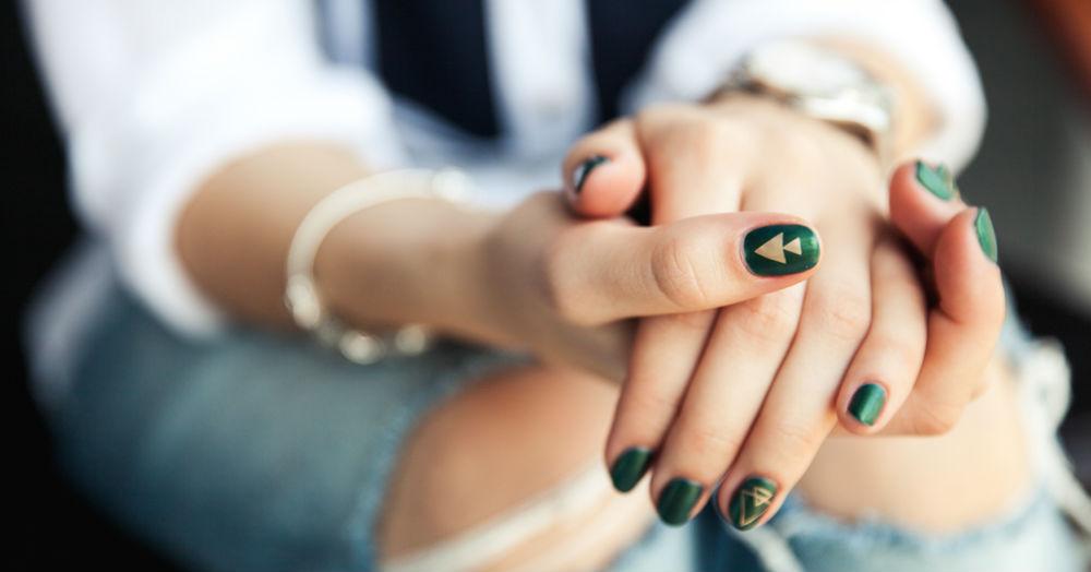 It&#8217;s All In The Stars: This Is The Right Nail Polish For Your Sun Sign!