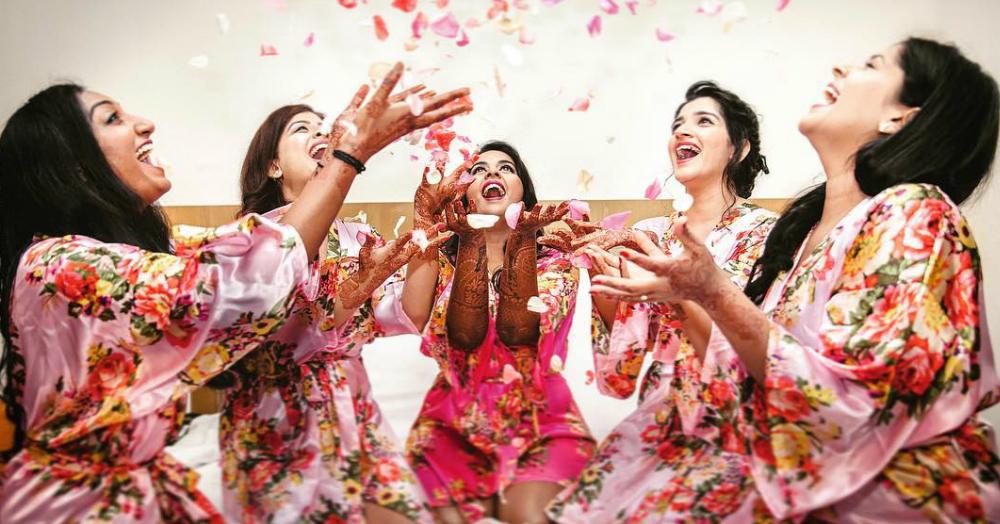 Pictures To Take With Your Bridal Crew &#8216;Coz Who Run Your World? Girls!