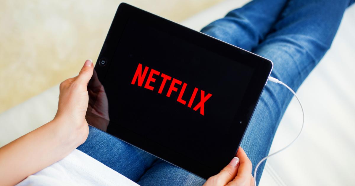 No Movie Plans? Here Are 5 Netflix Shows You Can Watch With Your Boyfriend!
