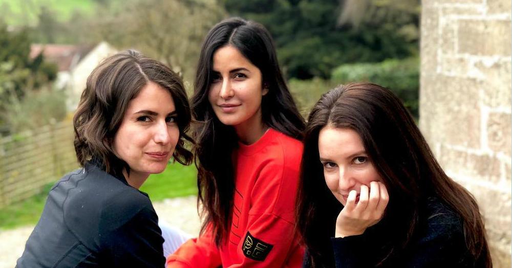 Katrina Kaif Being Cute &amp; Goofy With Her Sisters Is Just. So. Relatable!