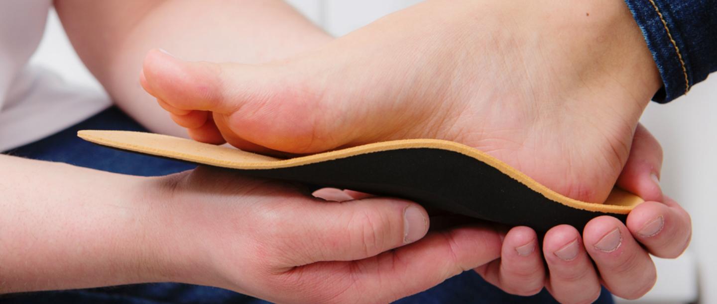 Everything You Need To Know About A Flat Foot, The Causes &amp; Its Treatment
