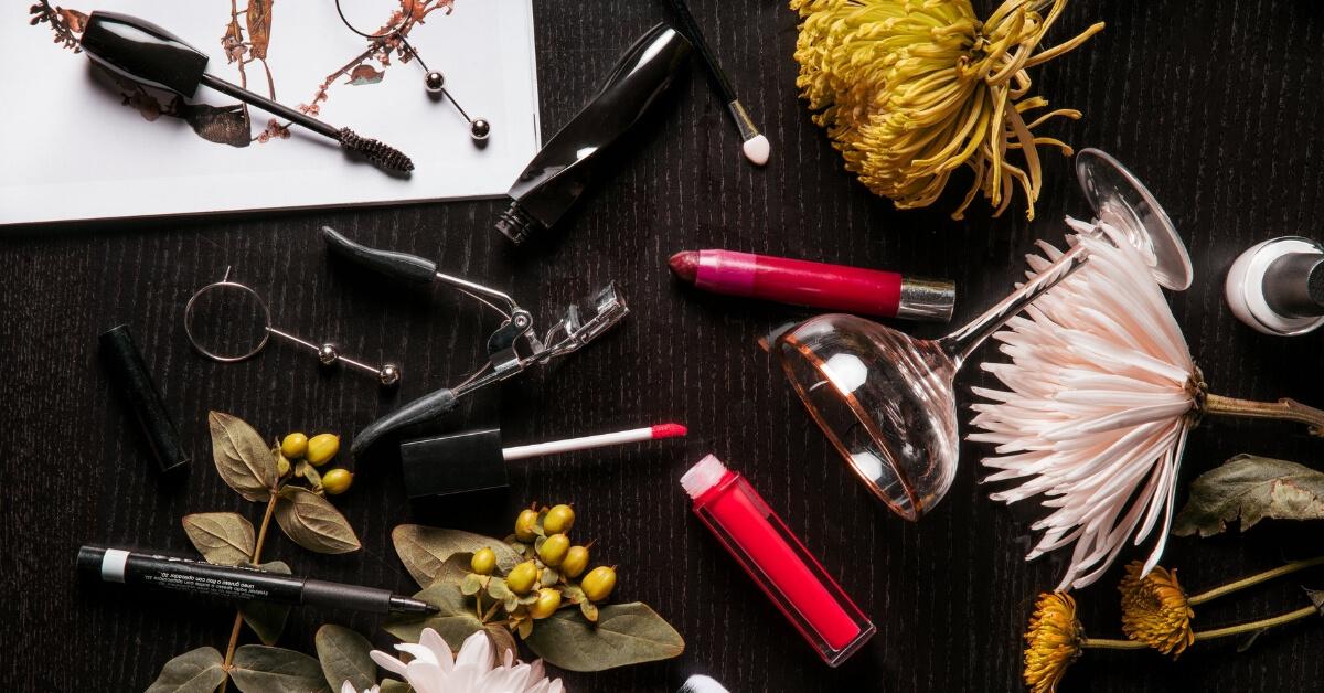 #TossThem: Makeup Products You Definitely Should Throw Away In 2019