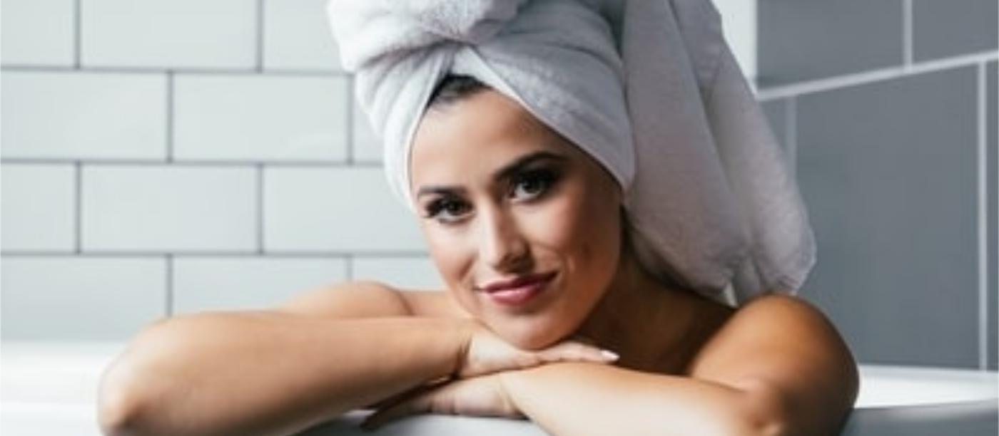Missing The Salon? Here&#8217;s How You Can Wash Your Hair At Home, Like A Pro!