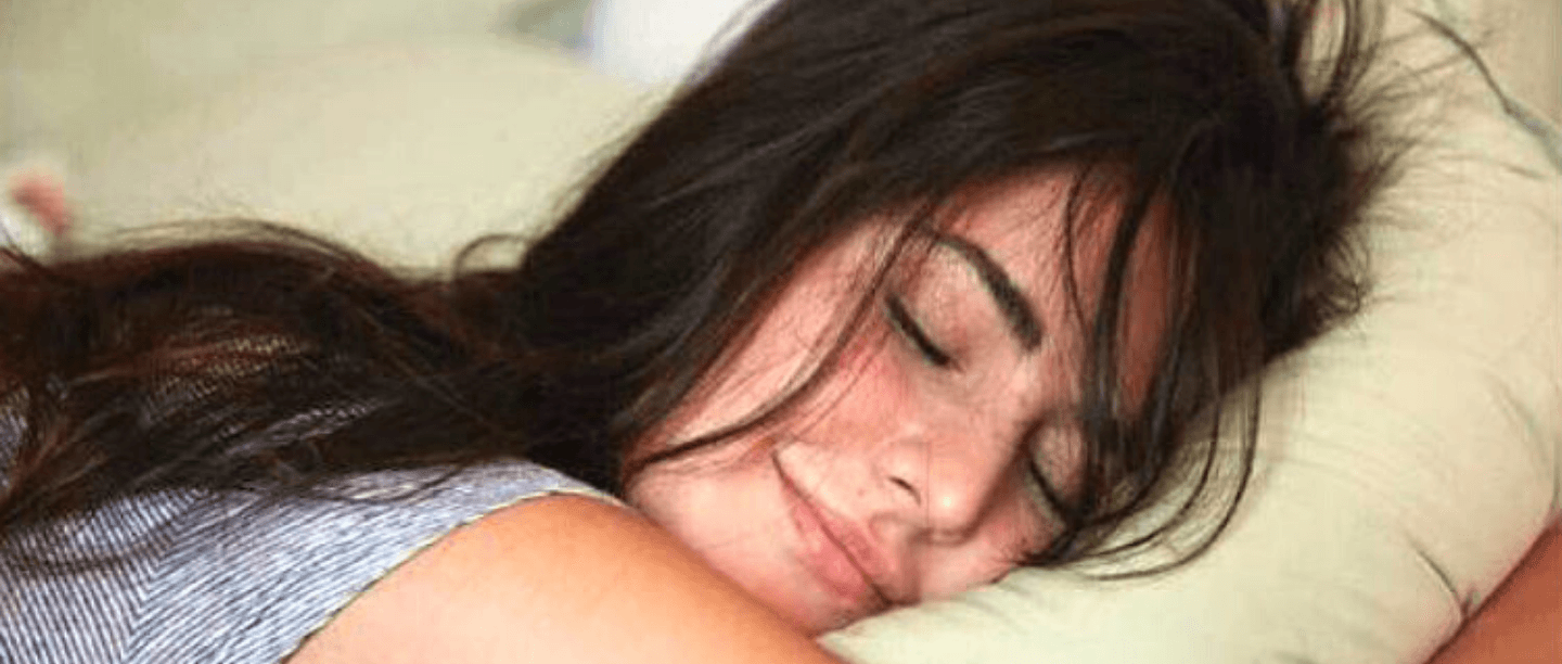 Went To Sleep With Your Makeup On? Here&#8217;s What You Must Do When You Wake Up!