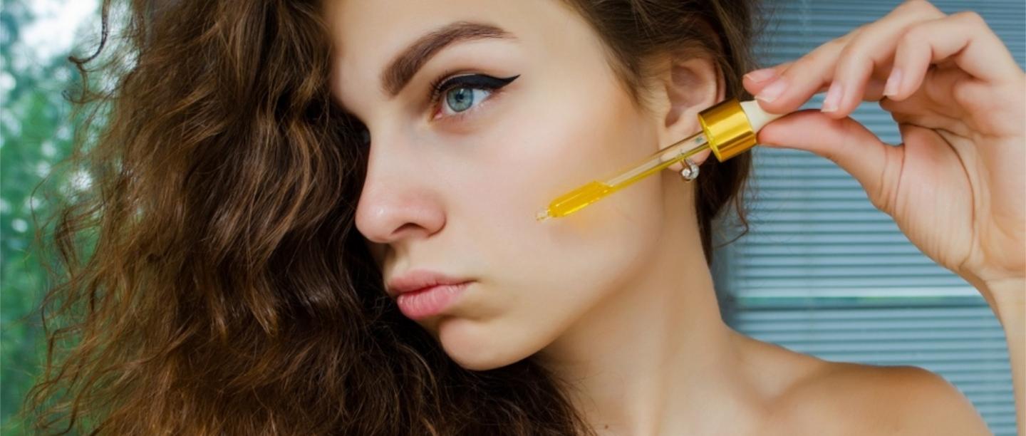Adding A Face Oil To Your Skincare Regimen? We&#8217;ve Picked Out The Best Ones For Dry Skin