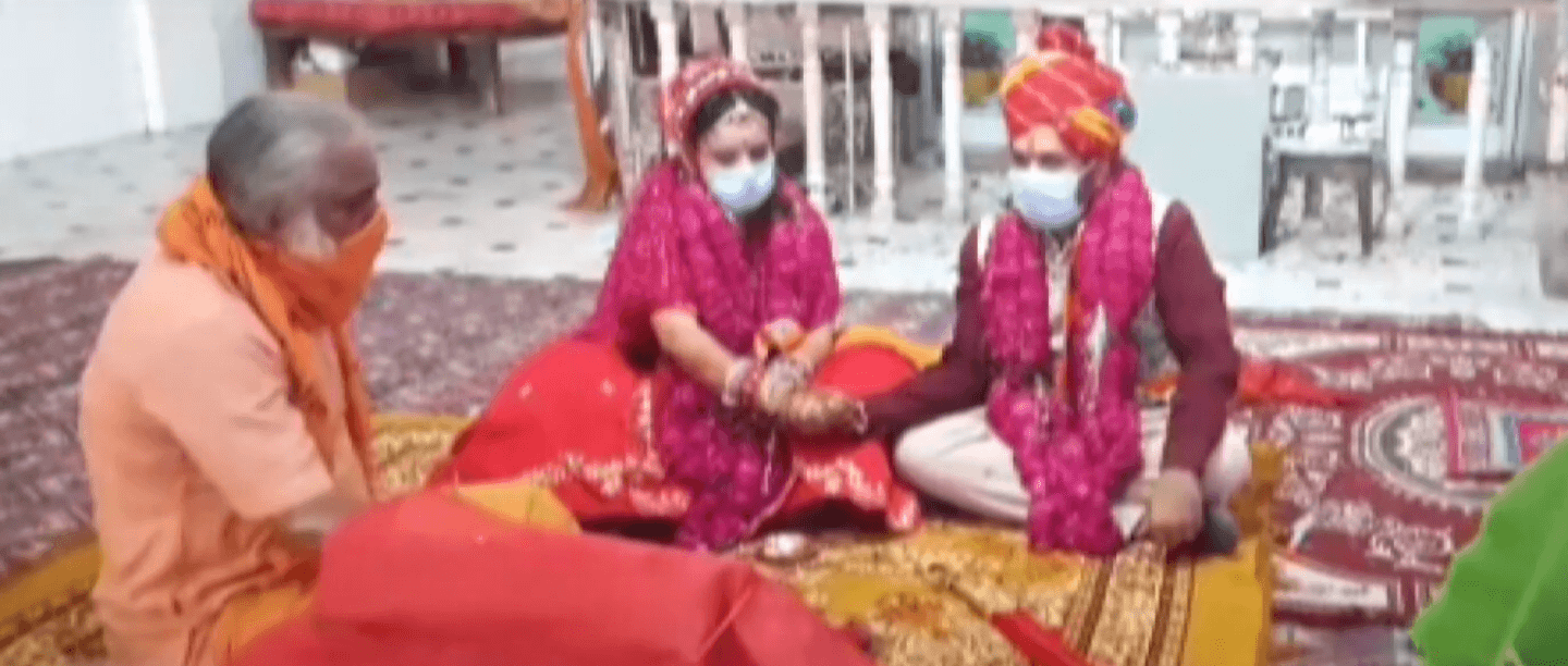 Weddings &amp; Corona: This Couple Got Married In A Temple, Families Watched Via Video Call!