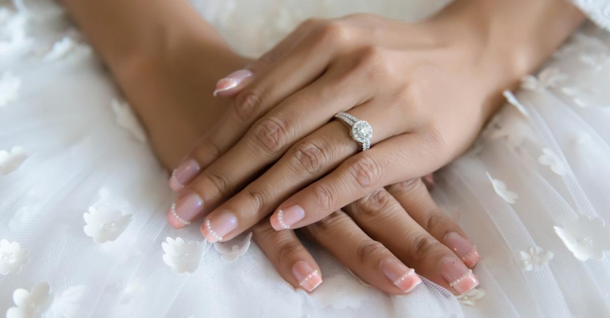 7 *Stunning* Wedding Day Manicure Ideas To Steal From Instagram Right Now!