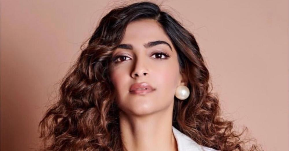 Sonam Kapoor&#8217;s Latest Makeup Look Shows Us That She Means Business!