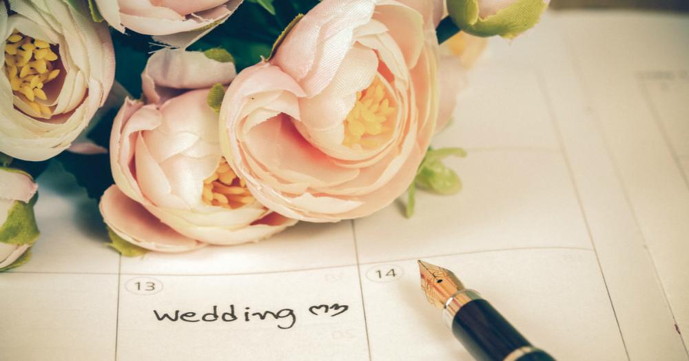 We Spoke To An Astrologer &amp; Here Are All The *Auspicious* Wedding Dates Of 2018!