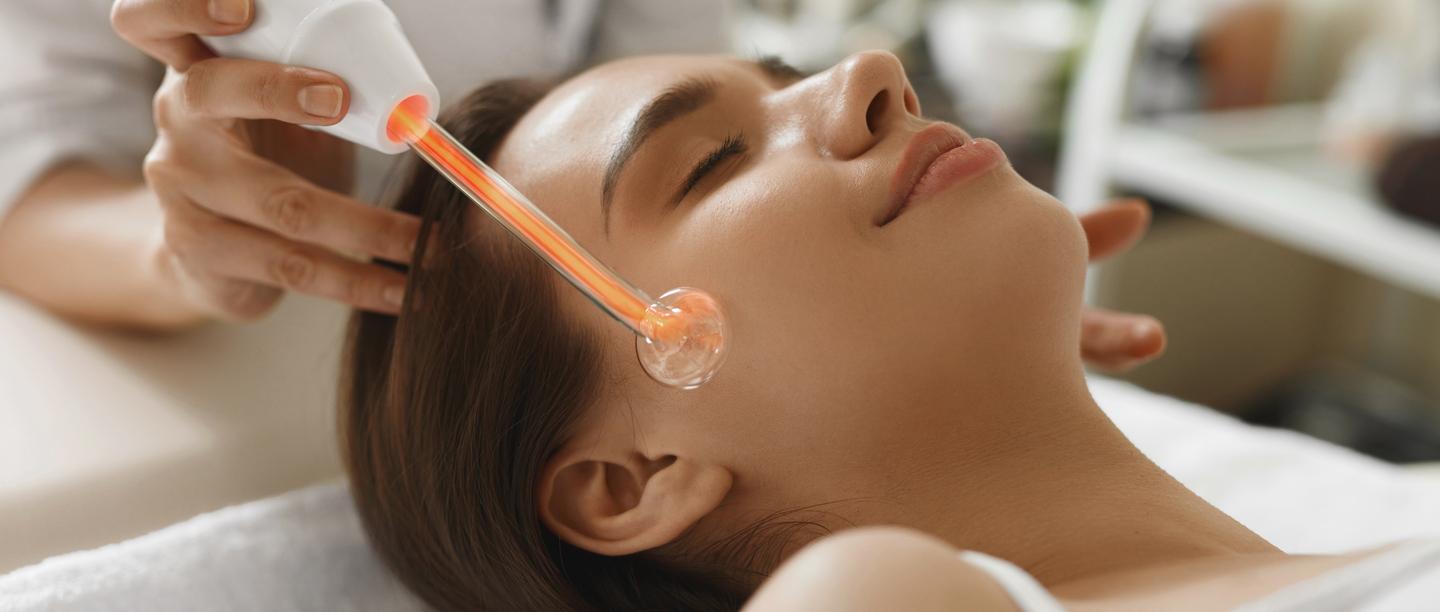 Dermatologists Reveal: Everything You Ever Wanted To Know About High-Frequency Facials