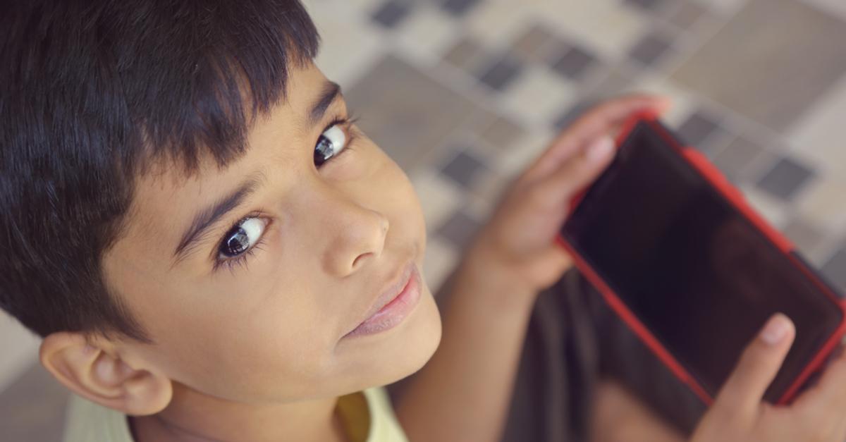 #ParentsSpeakUp: A Guide To Keeping Your Kids Away From Smartphones