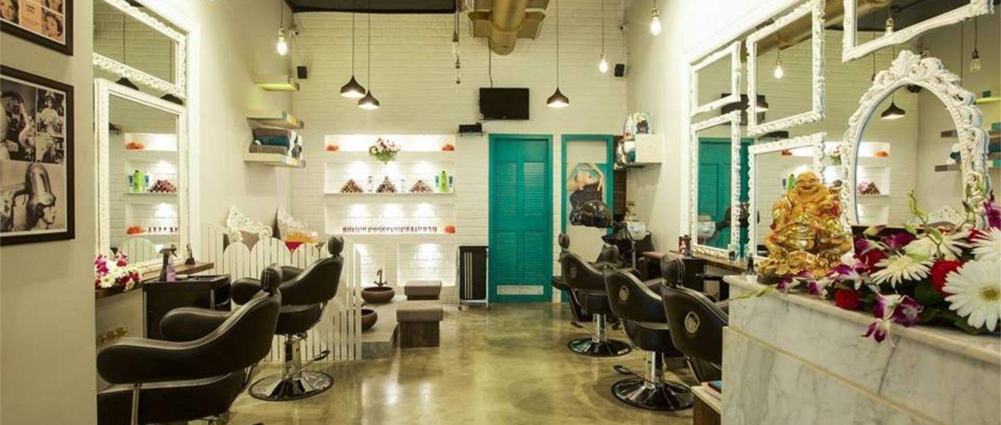 Need A Hair Makeover? These Are The 10 Best Hair Salons in Pune!
