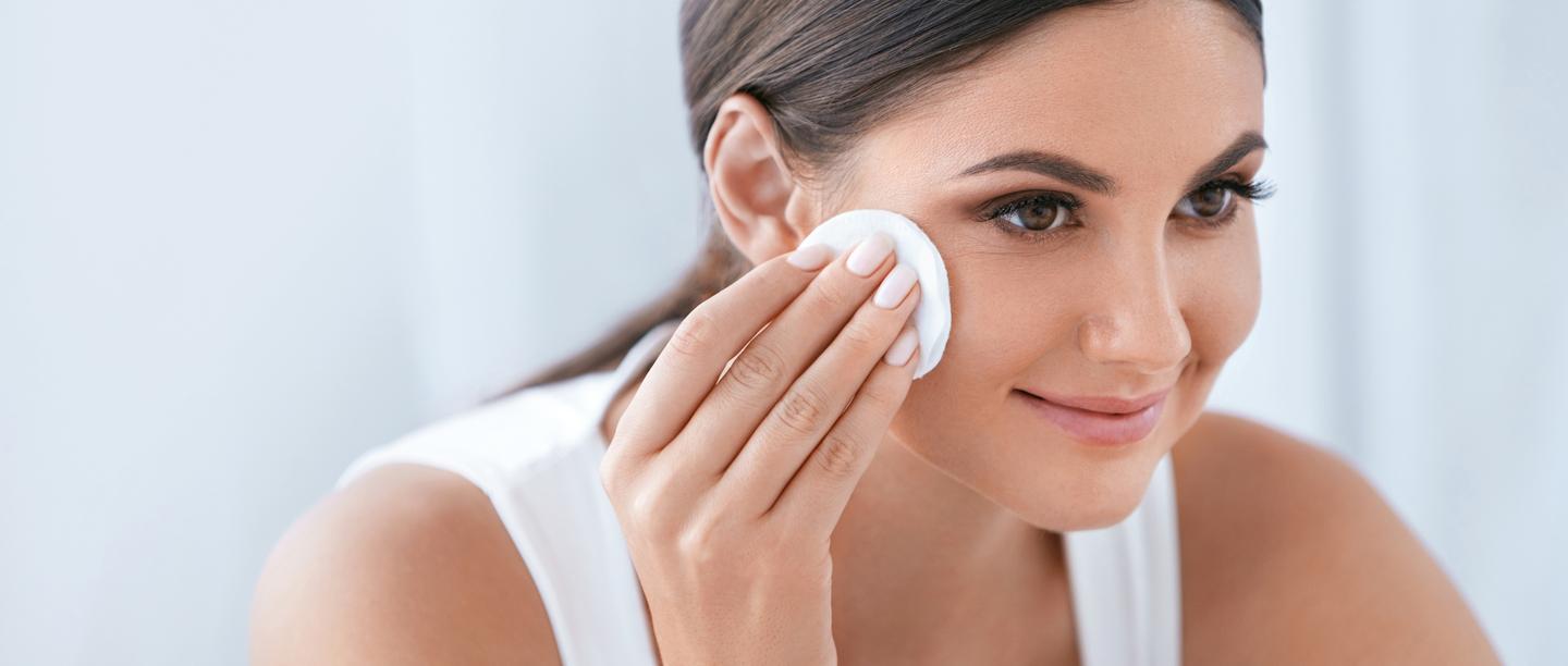 5 Genius Products To Use Instead Of A Face Scrub To Exfoliate The Skin