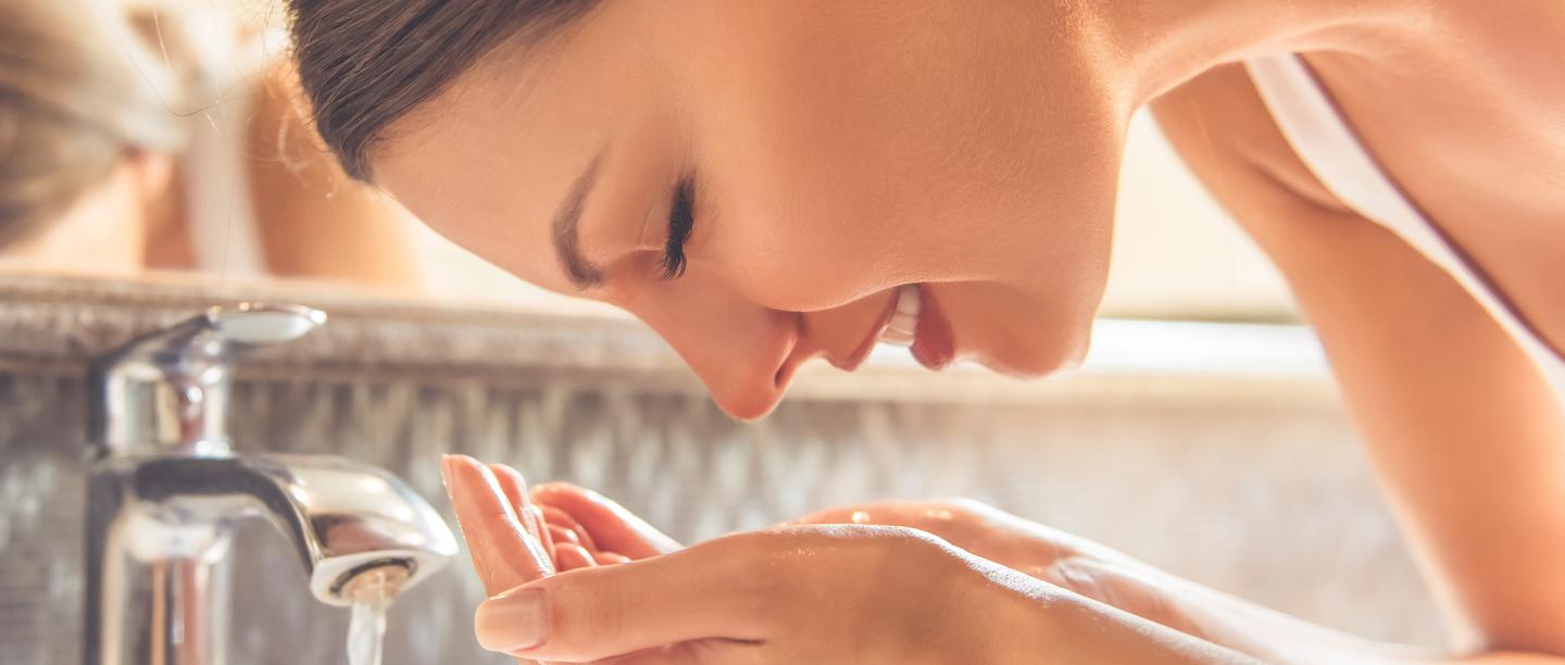 Cleanser Vs Face Wash: Here&#8217;s The Real Difference Between The Two