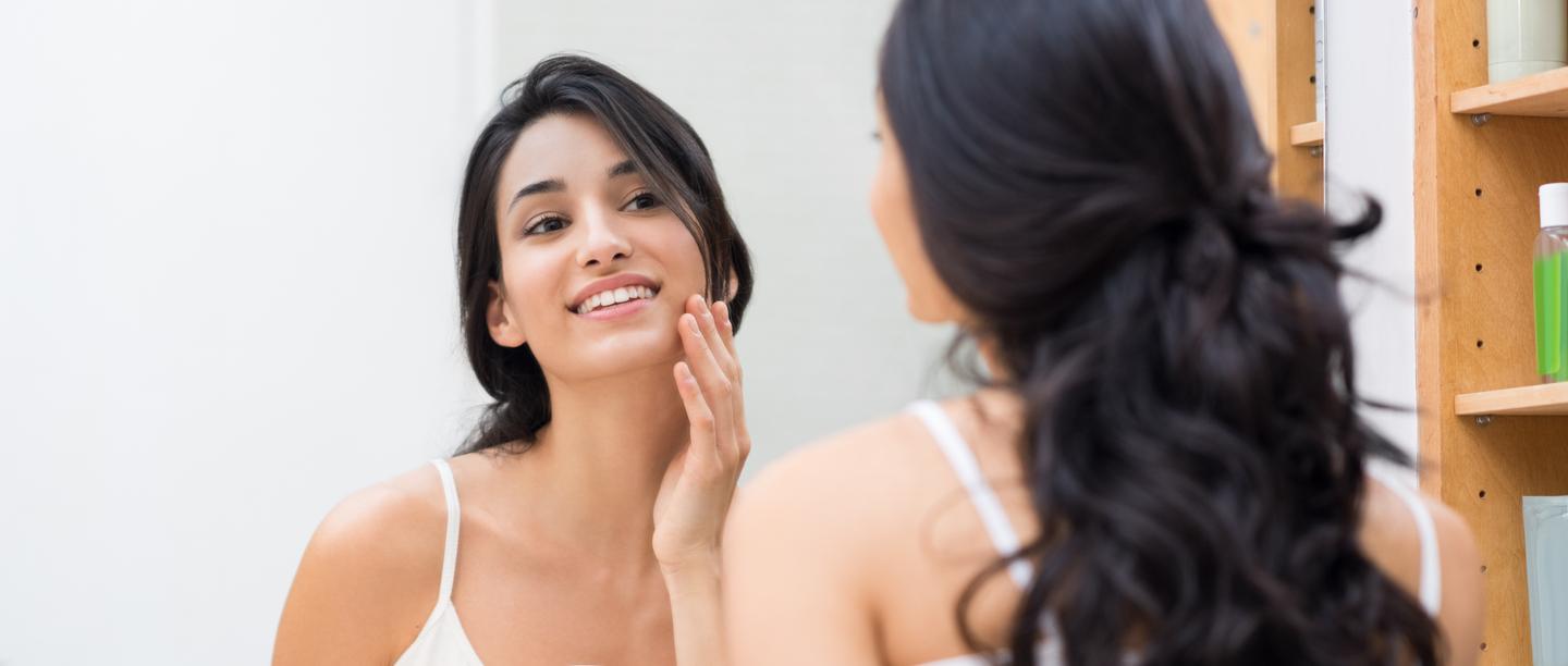 A Dermatologist Weighs In: Symptoms, Causes And Treatment For Hormonal Acne