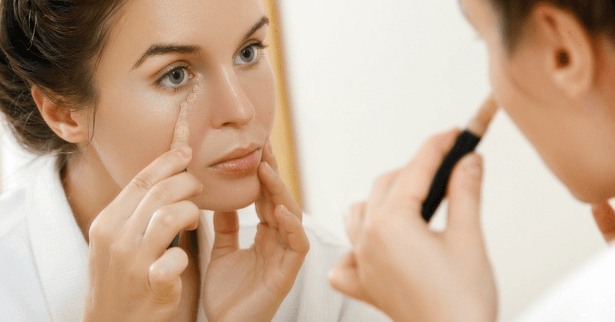 How To Apply Foundation and Concealer And What Needs To Be Applied first?