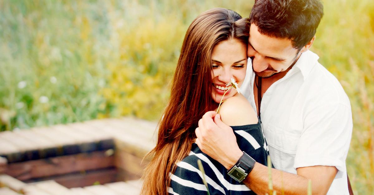 #HeSays: 11 Things Guys Do When They Fall In Love!