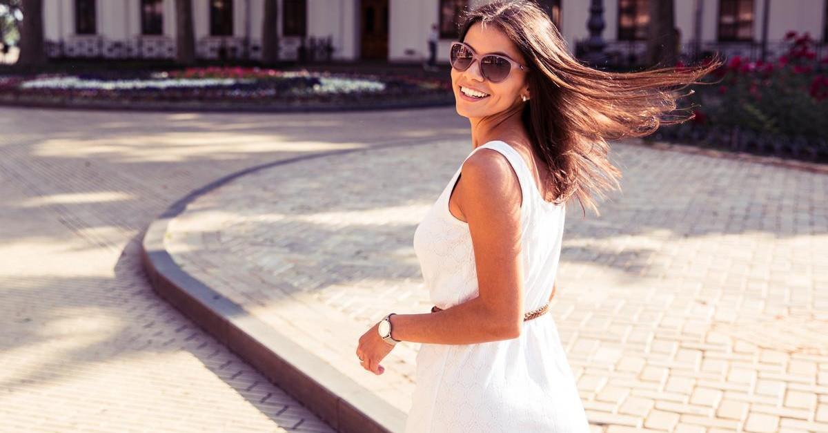 7 Styling Tricks To Make Your Arms Look Slimmer!