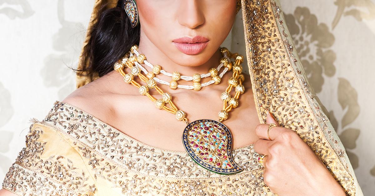 8 Indian Designers Who Are *Perfect* For The New-Age Bride!