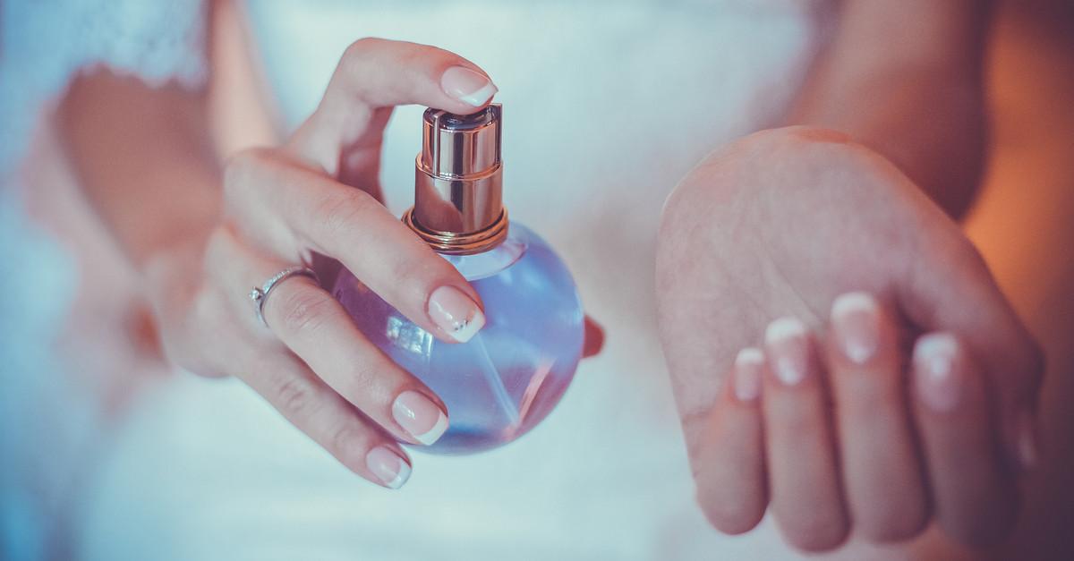 Smell Like A Dream With These 12 Amazing Perfumes For Summer!