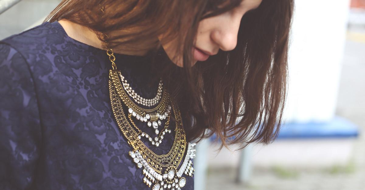 How To Wear Your Mom’s Traditional Jewellery… With An LBD!