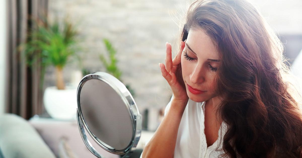 7 Sign You Have Combination Skin (And How To Take Care Of It)