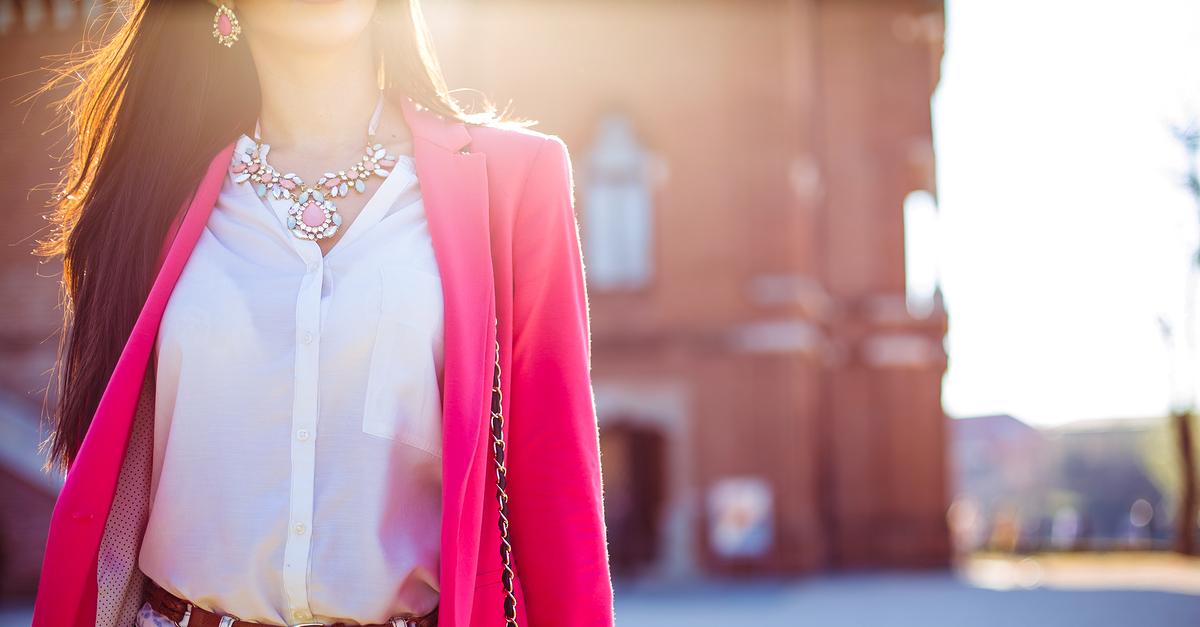 10 Fashion Staples That *Every* Girl Should Invest In!
