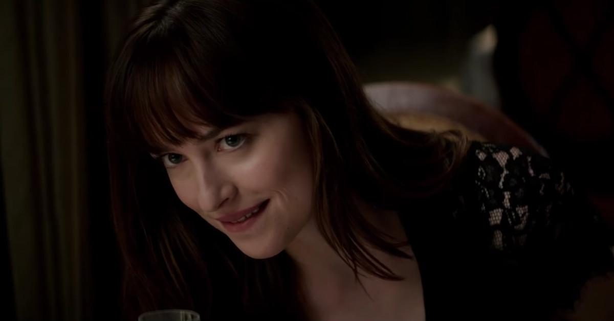 15 HOT Lines From ‘Fifty Shades’ You Can Use To Start Sexting!