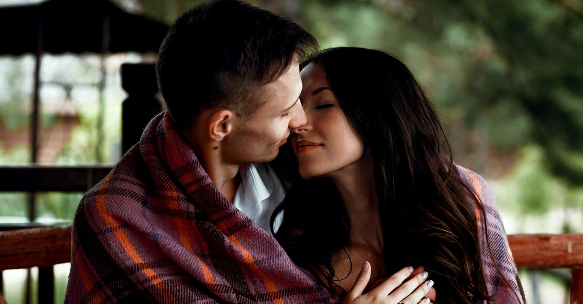 What’s *Your* Dream Kiss Like? Your Zodiac Reveals&#8230;